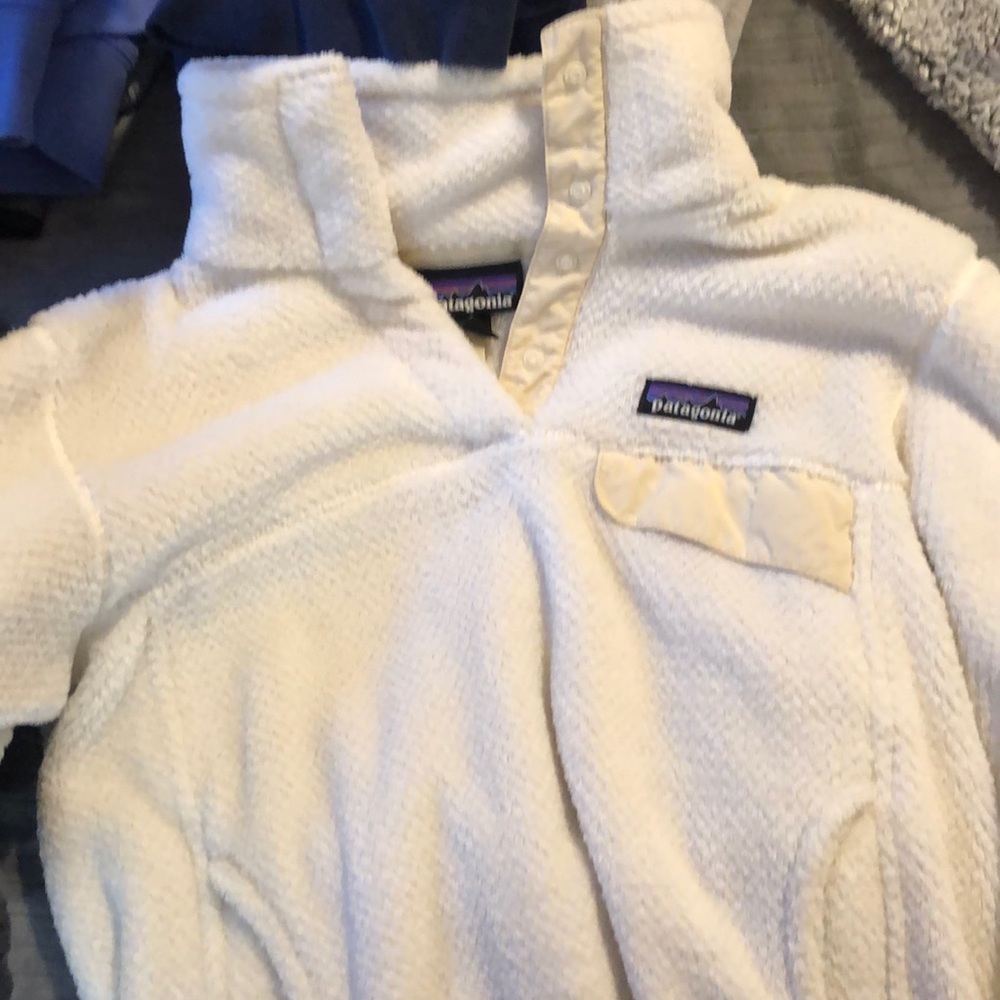 White Patagonia pullover